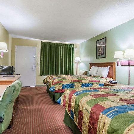 Rodeway Inn Конкордія Екстер'єр фото